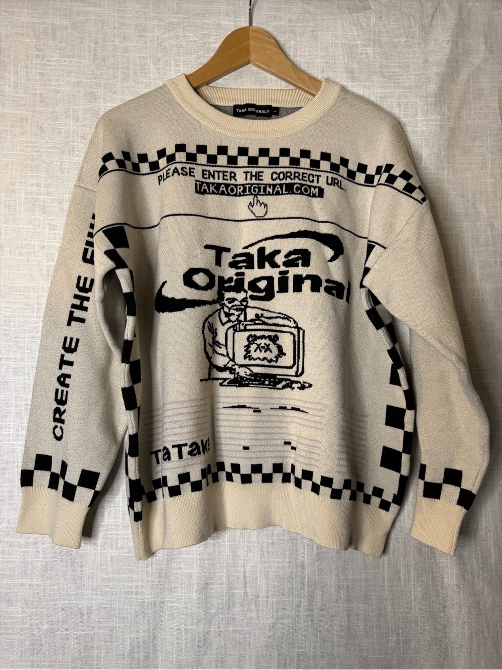 Taka Original Cream & Black Graphic Crewneck Sweater